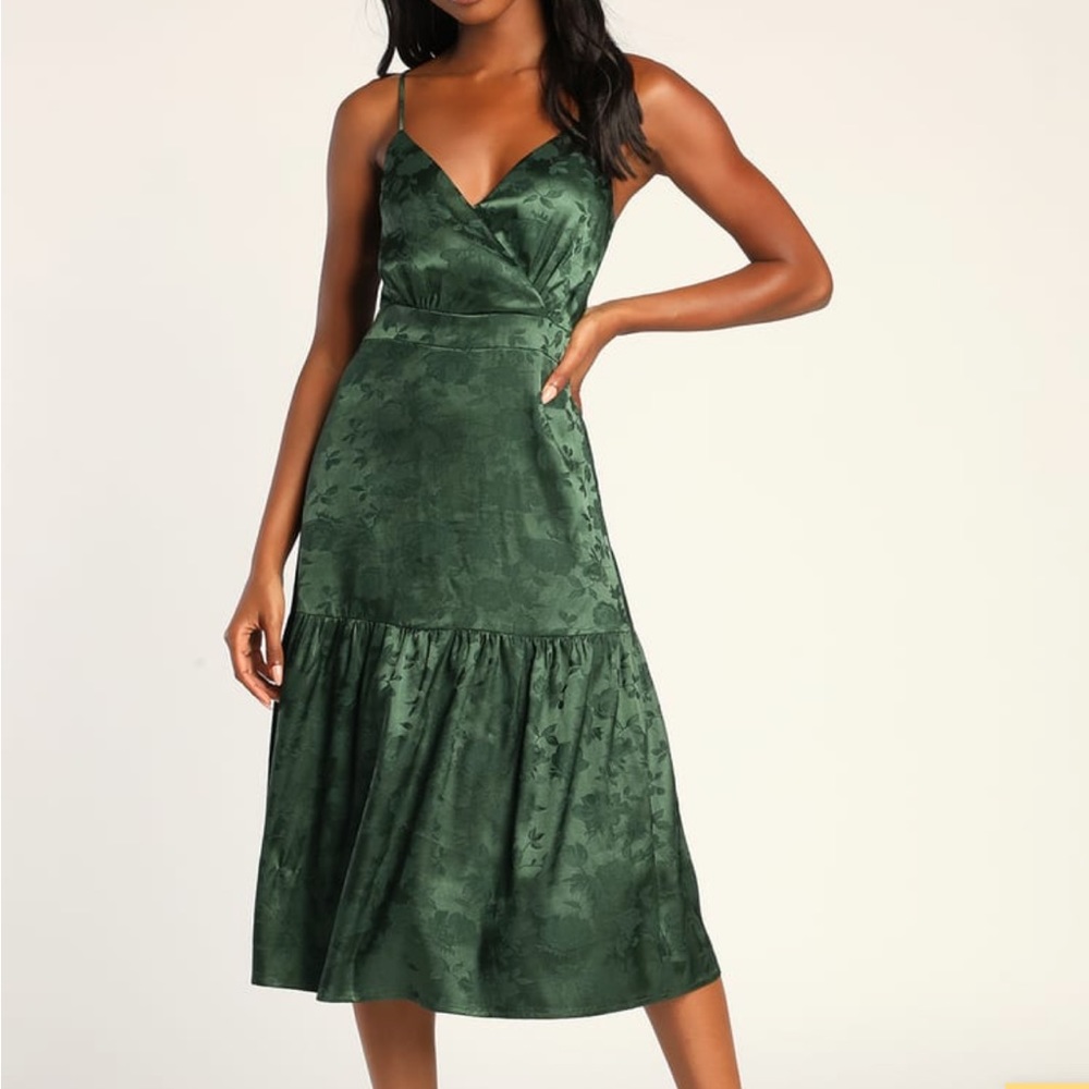 Lulus - be your favorite emerald green satin jacquard midi dress